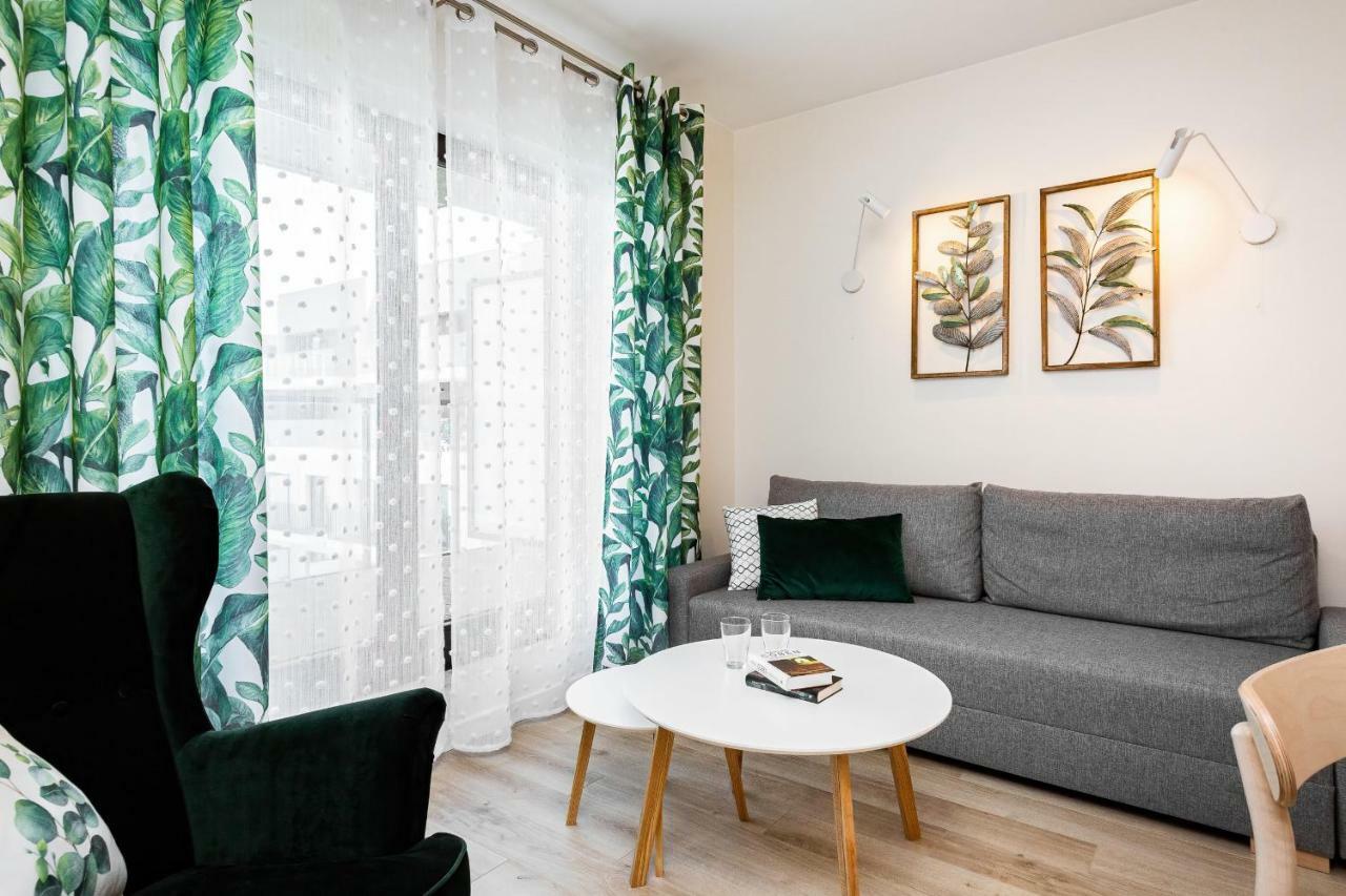 Apartment Walonska With Free Parking Wroclaw By Noclegi Renters Eksteriør bilde